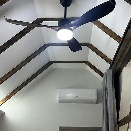 アパート Doppio カストリア